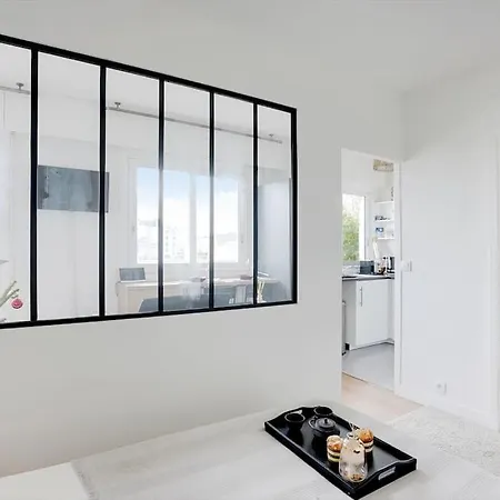 Apartament Spacieux Studio Avec Balcon *
